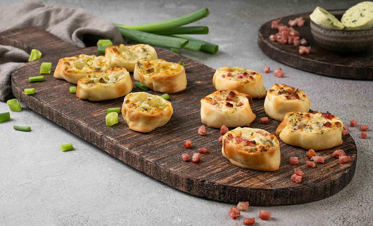 Tarte flambè con burro alle erbe